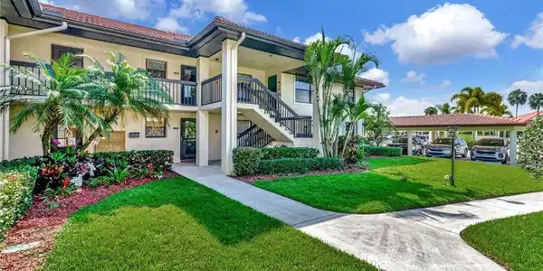 540 SW South River Drive