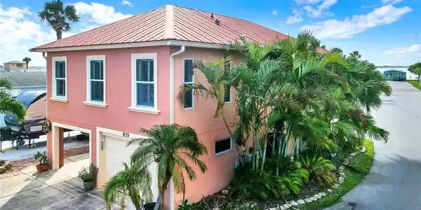 10701 S Ocean Drive