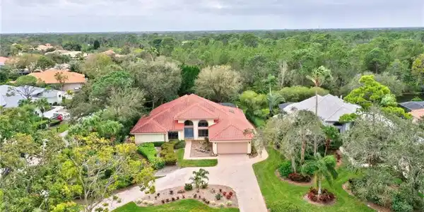 709 NW Winters Creek Road