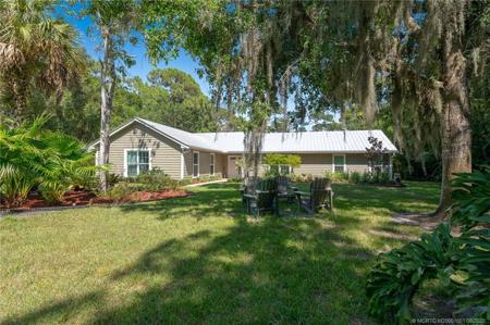 1979 SW Saint Andrews Drive