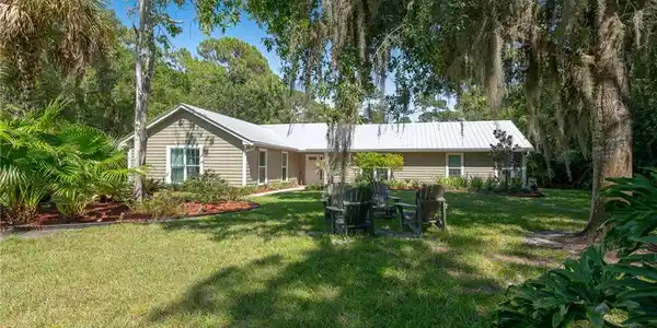 1979 SW Saint Andrews Drive