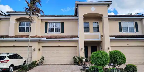 414 SW Walking Path Way