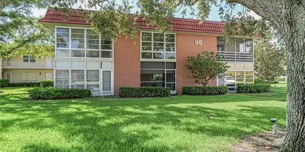 98 Spring Lake Drive