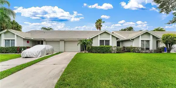 3337 SW Villa Place