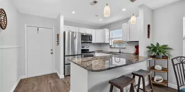 1225 NW 21st Street