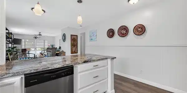 Image 3: Inviting open concept floor plan.