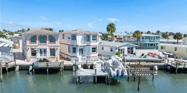 1251 Nettles Boulevard