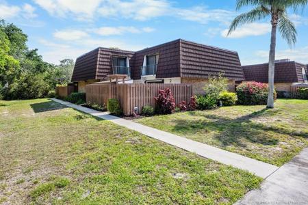 5642 SE Riverboat Drive