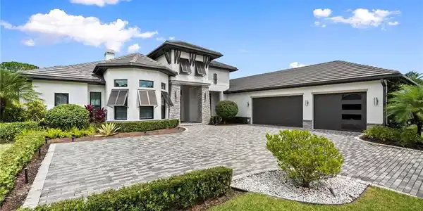 6680 SW Silver Wolf Drive
