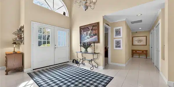Image 3: Front Entry