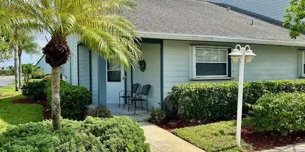 1577 NE Nautical Place