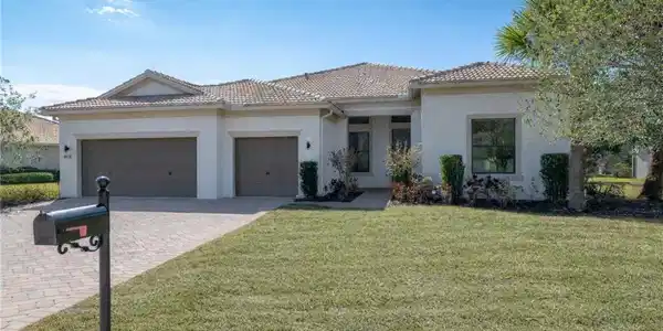 4836 SW Gossamer Circle