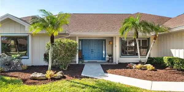 3266 NE Kapok Court