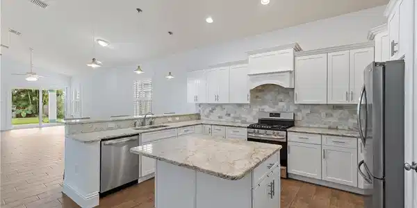 942 SW 27th Street