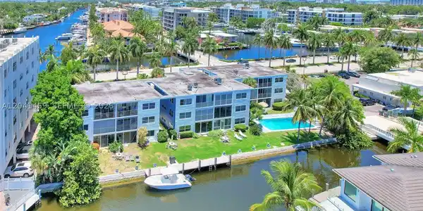 1790 E Las Olas