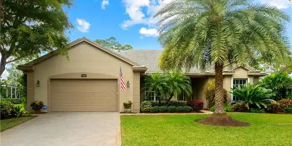 1020 SW Whisper Ridge Trail