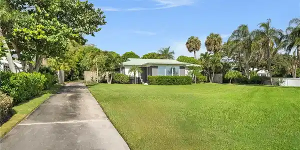 11105 S Indian River Drive