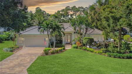 984 SW Whisper Ridge Trail