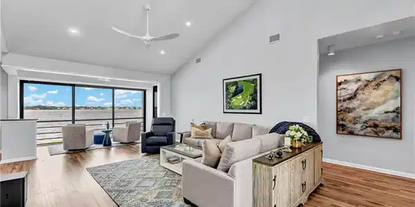 2544 NW Seagrass Drive