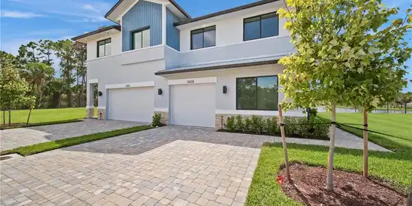 3650 SW Magnolia Ridge Lane
