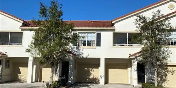 467 SE Kitching Circle