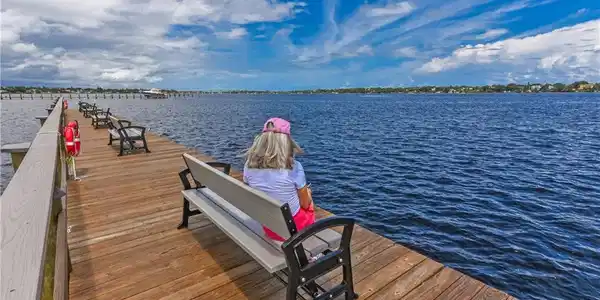 Image 4: Watch the sunrise from the day dock - Sewalls Poin
