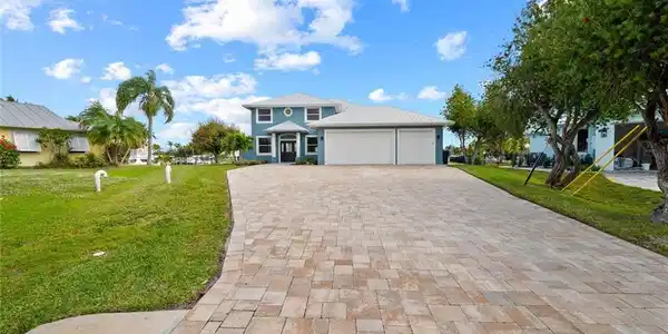 1673 SW Boatswain Place