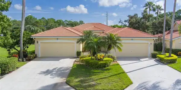 3888 SW Whispering Sound Drive