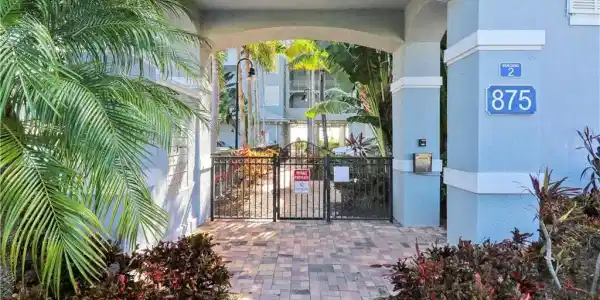 875 NW Flagler Avenue