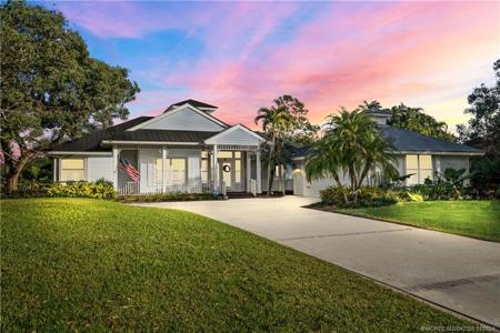 5221 SW Orchid Bay Drive