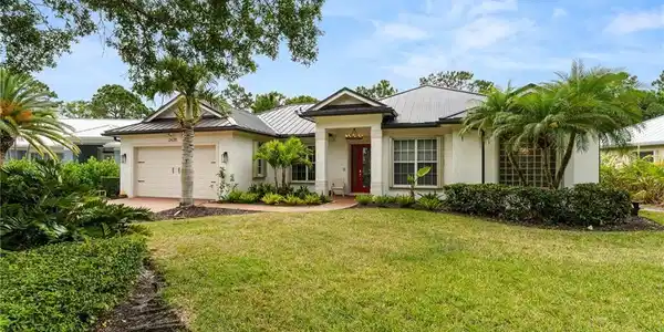 2438 SW Carriage Place