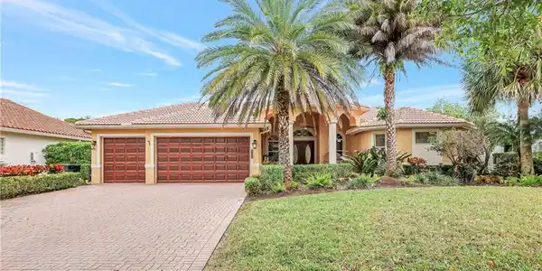4537 SW Long Bay Drive