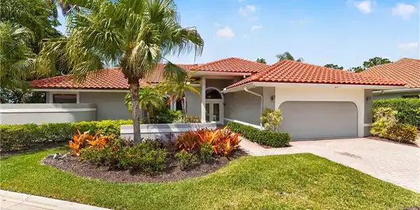 1743 NW Buttonbush Circle