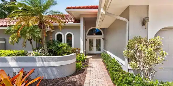 Image 2: Front Entry