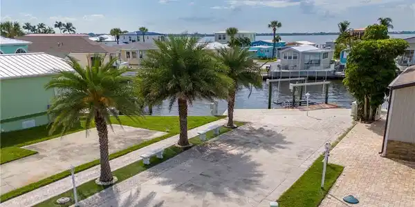 10701 S Ocean Drive