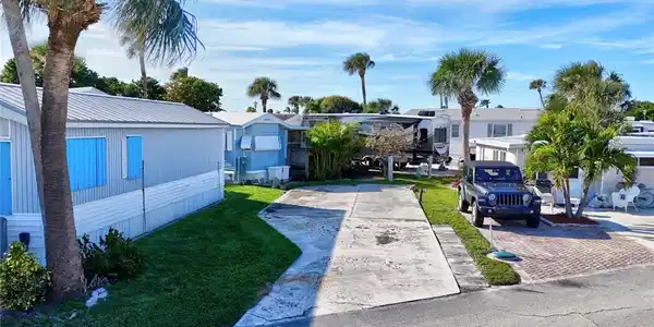 10725 S Ocean Drive