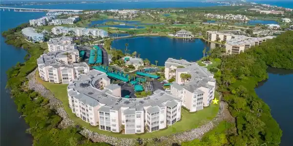 5799 NE Island Cove Way