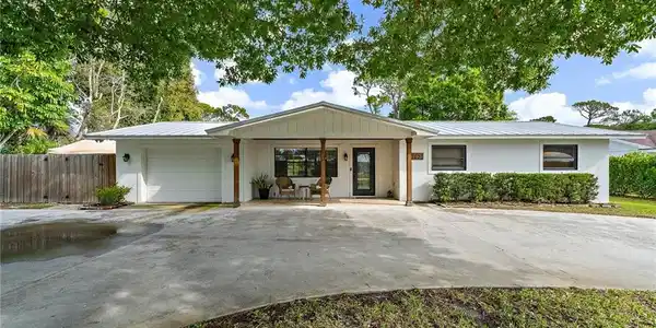 1763 NW Spruce Ridge Drive