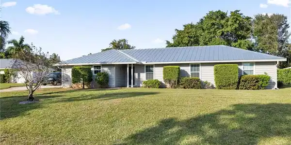 3561 SE Micanopy Terrace