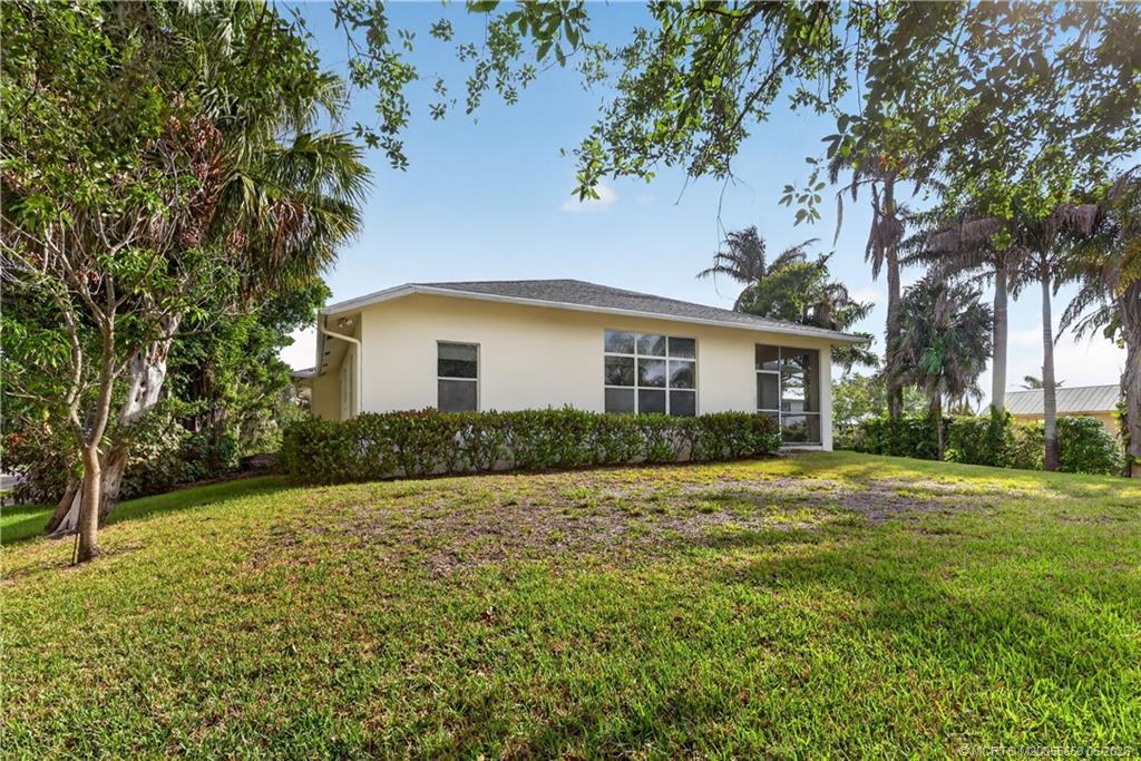 Image 4: Elevated, treed lot on 1/3 acre