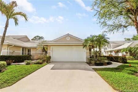 2426 SW Foxpoint Trail