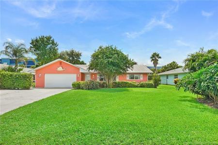 4756 SE Manatee Terrace