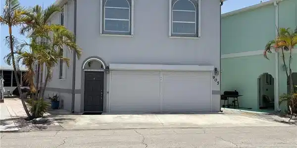 905 Nettles Boulevard