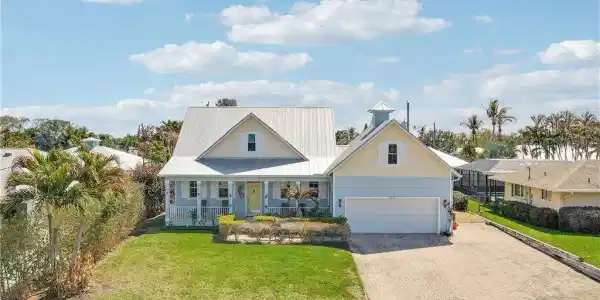5352 SE Nassau Terrace