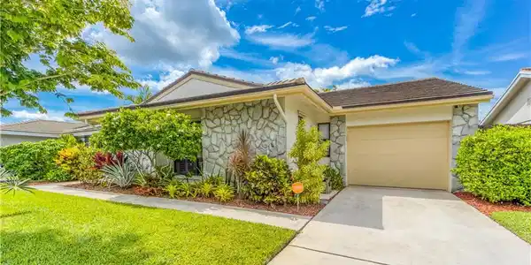 2518 SW Egret Pond Circle