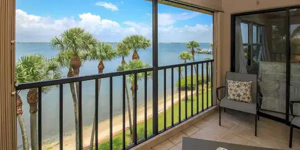 4720 NE Sandpebble Trace