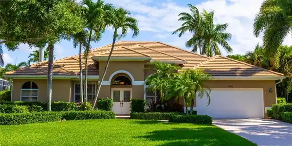 1935 SW Whitemarsh Way