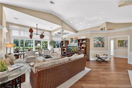 2003 NW Laurel Oak Lane