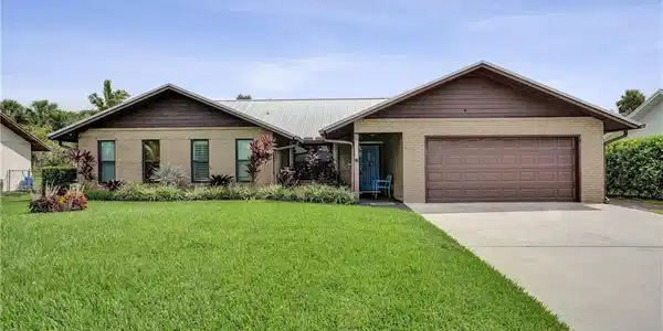 4706 SE Manatee Terrace
