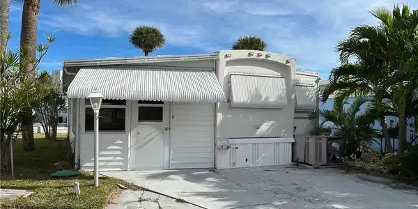 10701 S Ocean Drive